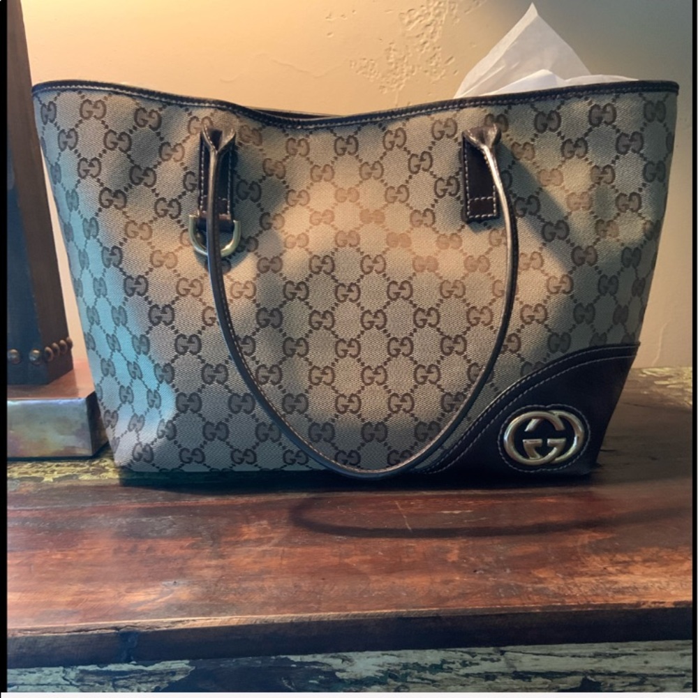 GUCCI | EUC! Authentic GG soft canvas tote